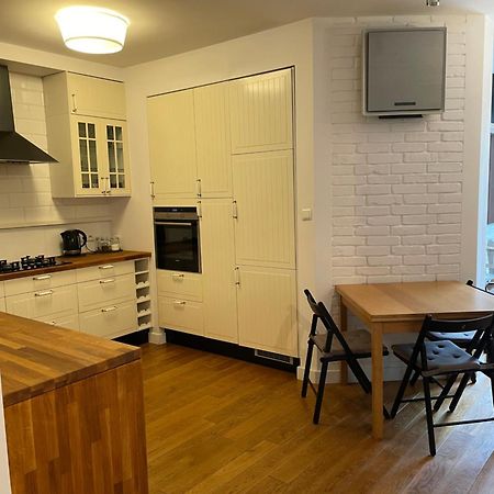 ורשה Family Apartment On Saska Kepa מראה חיצוני תמונה
